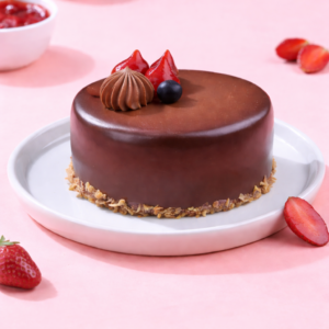 Strawberry Milk Chocolate Bento Cake